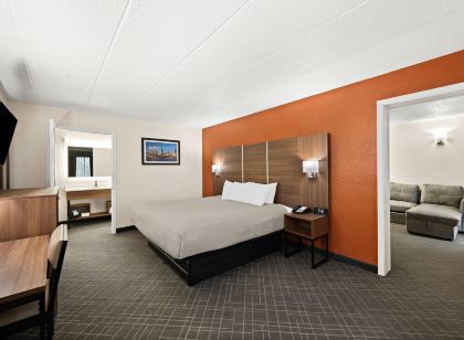 Super 8 by Wyndham Mason