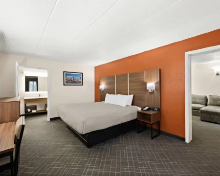 Super 8 by Wyndham Mason Hotels in Mason