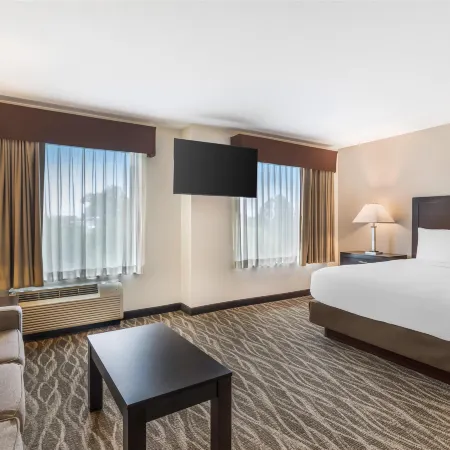 Best Western Plus Valdosta Hotel Suites
