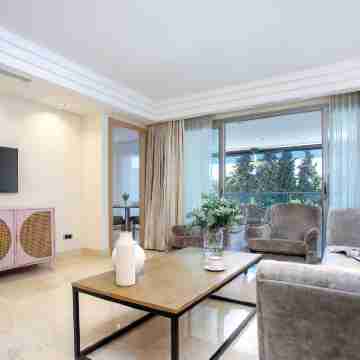 Bright Apartment Marbella . Jardines del Principe Rooms