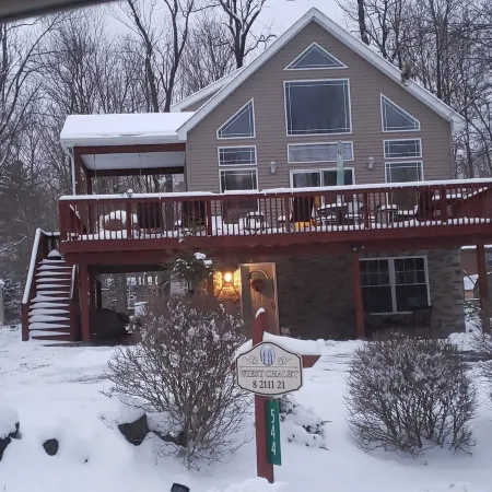 Beautiful New Pocono Chalet!