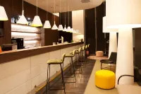 希爾頓歡朋慕尼黑市中心東部酒店 - 酒吧