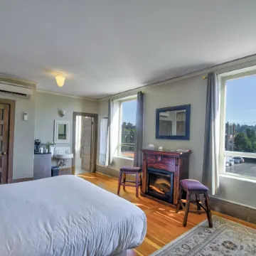 Centralia Square Grand Ballroom and Vintage Hotel