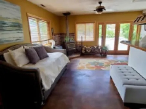 Million Dollar Views and Indoor Pool! ローン・パインのホテル