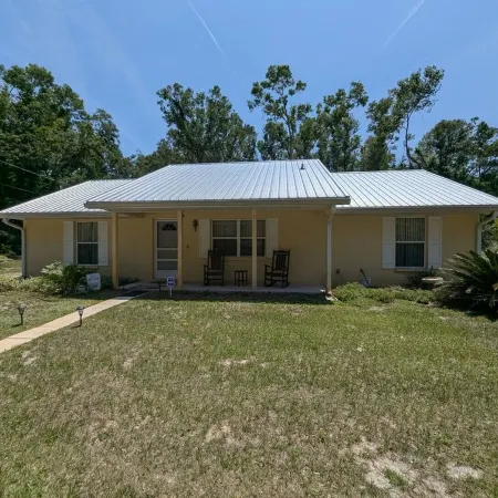 Country Retreat in North Central FL Oasis w/ Firepit, WiFi & Nearby Springs