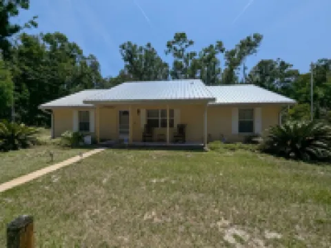 Country Retreat in North Central FL Oasis w/ Firepit, WiFi & Nearby Springs