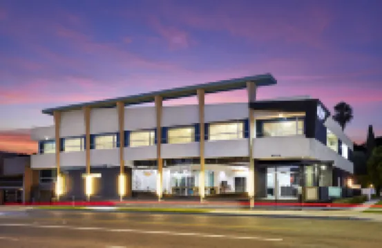 Elan Hotel Los Angeles Hotels near Zimmer Children's Museum