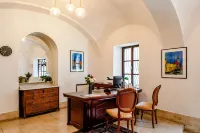 BlueBell Hotel - 3-Star