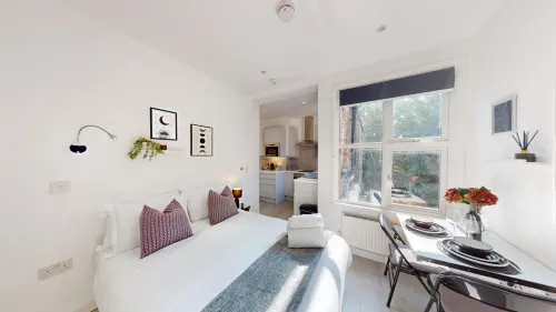 Central Harrow 5 Studio Apartment Block 해로우 호텔