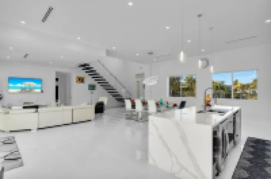 Perla Blanca 4 Bed 5 Bath kayaks pool boat dock