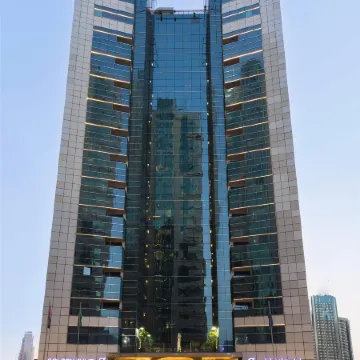 Golden Tulip Media Hotel Отели рядом с достопримечательностью «Теком»