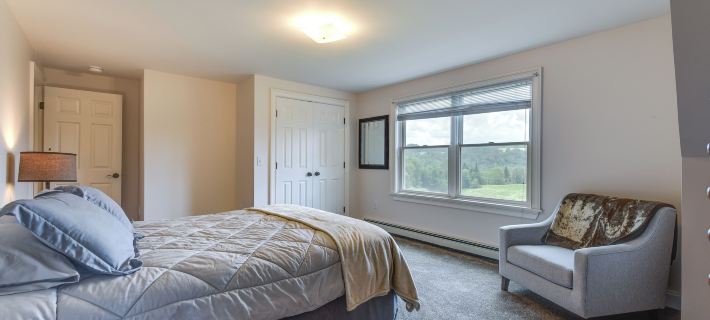 Secluded Family Getaway Near Stowe Deck and Hot Tub Hotels in Washington County