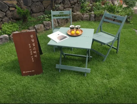 Aewol Handamgil Stay Отели рядом с достопримечательностью «Aewol Coast Road»