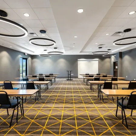Holiday Inn CHICAGO – TINLEY PARK by IHG