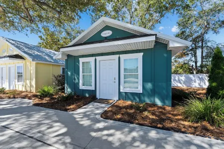 "Magnolia" Cottage Reidsville Georgia