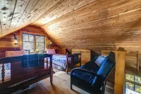 Historic Cabin with Panoramic Kentucky Lake Views - Wifi