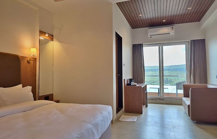 Savyasaachii Hotel, Mahabaleshwar - Pure Veg