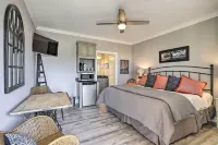 Cozy Auburn Studio < 1 Mile to University! - Kitchen