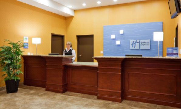 Holiday Inn Express & Suites Clarington - Bowmanville
