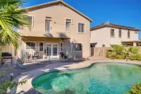 Golf, Hikes & Sports Fun! Desert Getaway w/ Pool - Homestays