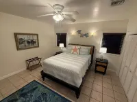 Cruz Bay, Guide Star of Saint John, USVI, Luxury condo, walk to town/ beaches! Hotels in 