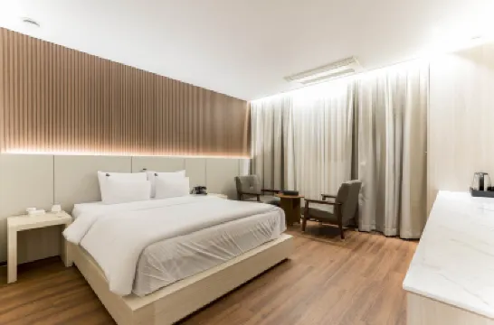 Guwol 朗多飯店 南洞区附近的飯店