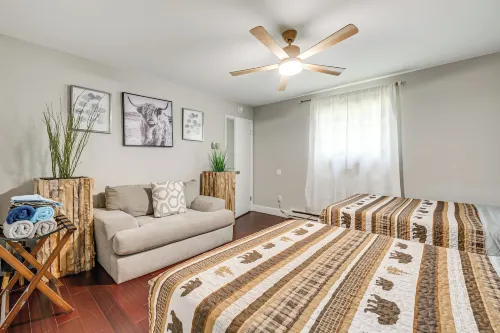 'a Time to Remember' Home in Tobyhanna w/ Pool! - parking
