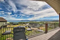 Lake-View Escape w/ Private Beach Resort Access! - Wifi