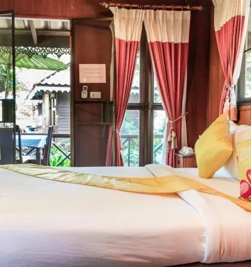 ห้องซูพีเรียร์ มีวิวแม่น้ำ(เตียงควีนไซส์)