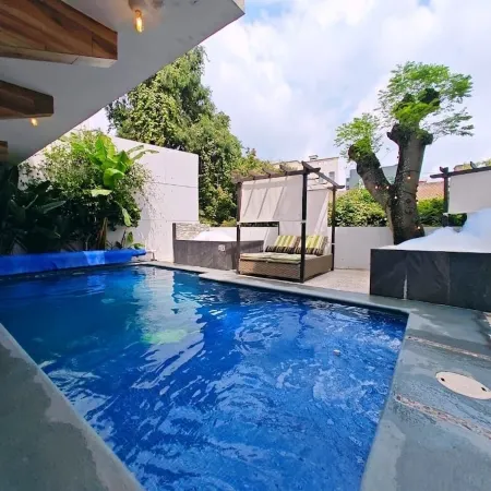 Art & Design Loft, 2 PRIVATE JACUZZIS, POOL, TERRACE AND GRILL!
