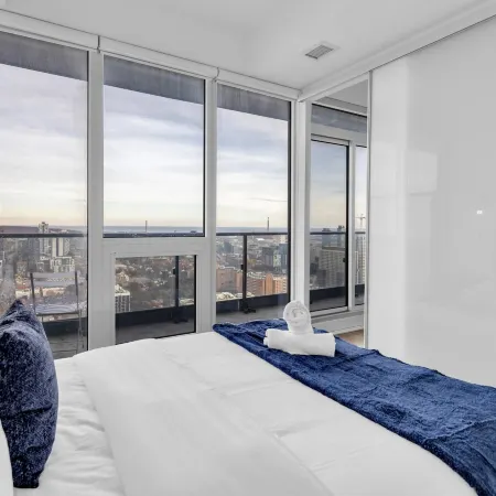 Econo Suites DT Отели рядом с достопримечательностью «Университет Райерсона»