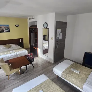 Massilia hôtel Отели рядом с достопримечательностью «Улица Кур-Бельзанс»