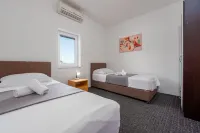 Villa Dandelion Zadarvillas - parking
