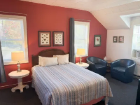 Harbor's Edge Motel Hotels in Bayfield