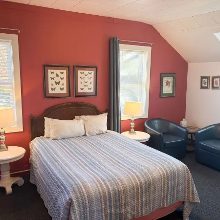 Harbor's Edge Motel