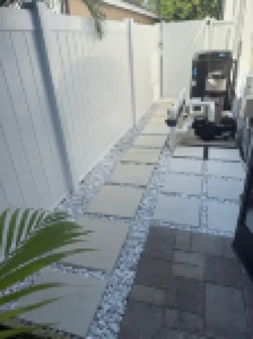 Relax in my calm and stylish space. Enjoy the relaxing lakeview and heated pool.