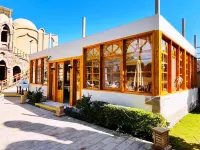 Embrace Hotel Hotels near West Bank