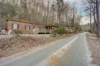 Rural Outdoor Oasis! Edgemont Cabin w/ Fire Pit - 3-Star