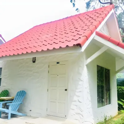 Bayview Beach Resort Hotels near Wat Thang Sai