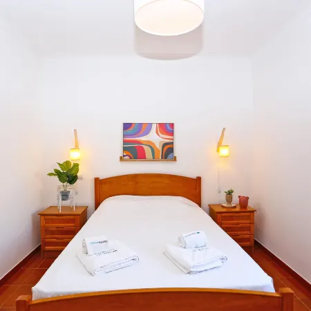 U 01 - Bedroom 1 in Casa Quinta Estação Отели рядом с достопримечательностью «Пляж Луш»
