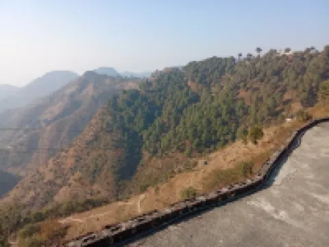 シュリ サティヤ サイ ホームステイ