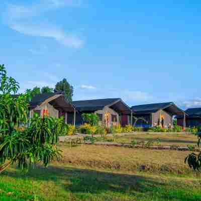 Endeem Mara Resort Hotel Exterior