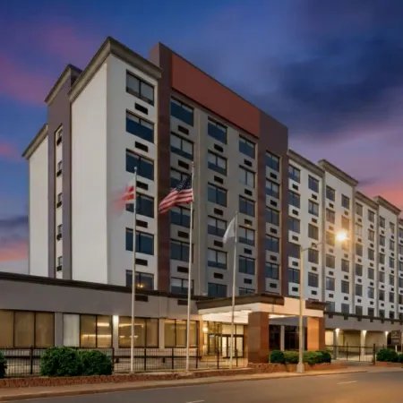 Holiday Inn Express & Suites WASHINGTON DC - NOMA by IHG