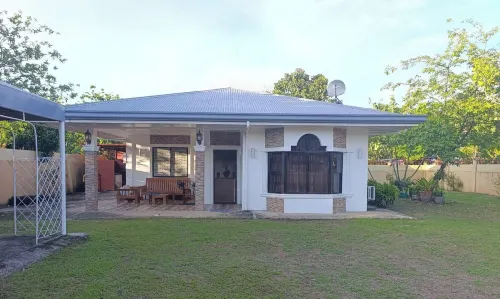 บ้านพักและรถตู้แสนสงบให้เช่า - บังกะโล