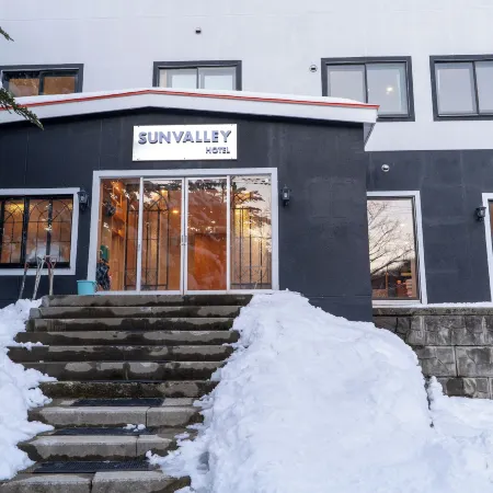 Naeba Sunvalley Hotel Отели рядом с достопримечательностью «Наэба»