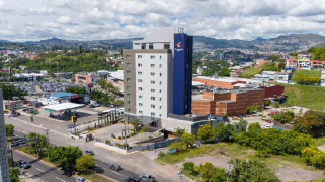 Comfort Inn Tegucigalpa Hotel a 