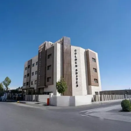 Golden Suites Hotel