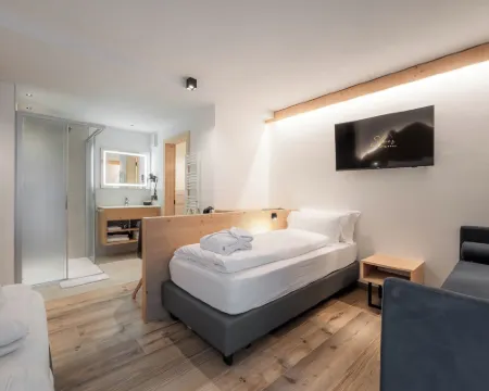 Spires Hotel Hotels in Penia