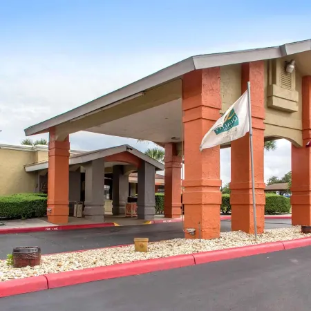 Quality Inn & Suites I-35 Near Frost Bank Center