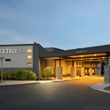 DoubleTree by Hilton Warwick Providence Airport